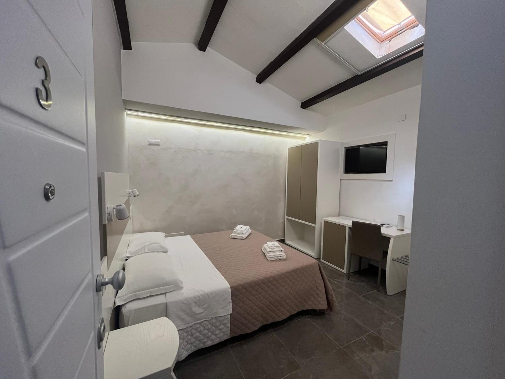 Afrodite Accomodation Tropea Exterior foto